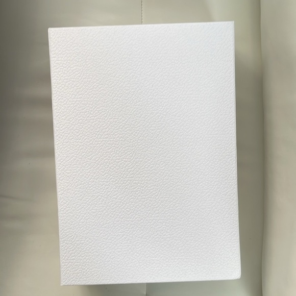 Dior I 12.5x9 - Picture 6 of 8